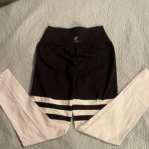 Women’s Black and White Leggings